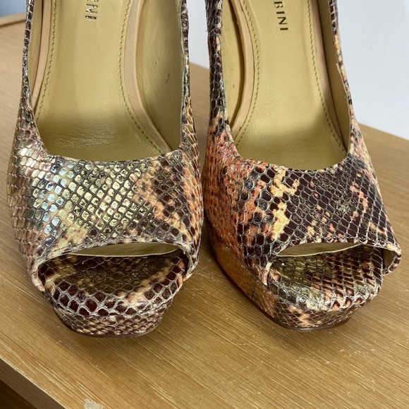 Gianni Bini Size 8 Peep Toe Platform Heels Snake Skin Print - Picture 7 of 12